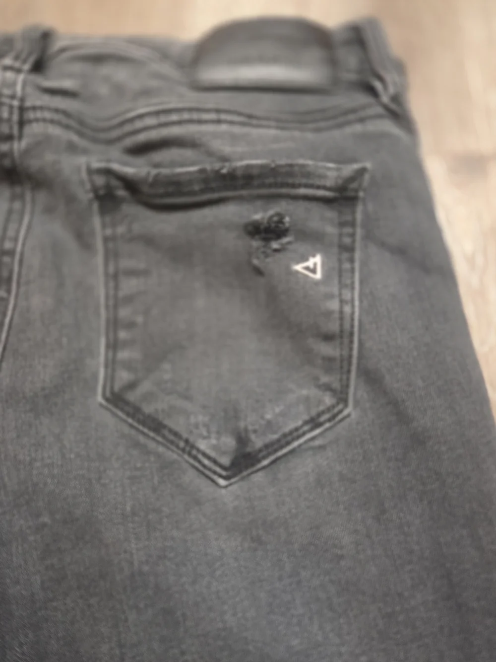 HIDDEN Jeans Black Distressed Bermuda Denim Shorts Jorts Size 28 Raw Hem